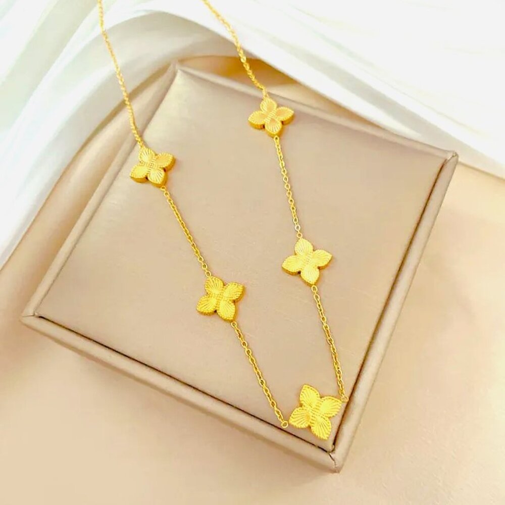 Simple Style Classic Style Gold Plated Clover Over Titanium Steel Necklace…